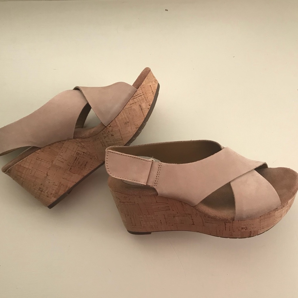 Clark’s wedges!!